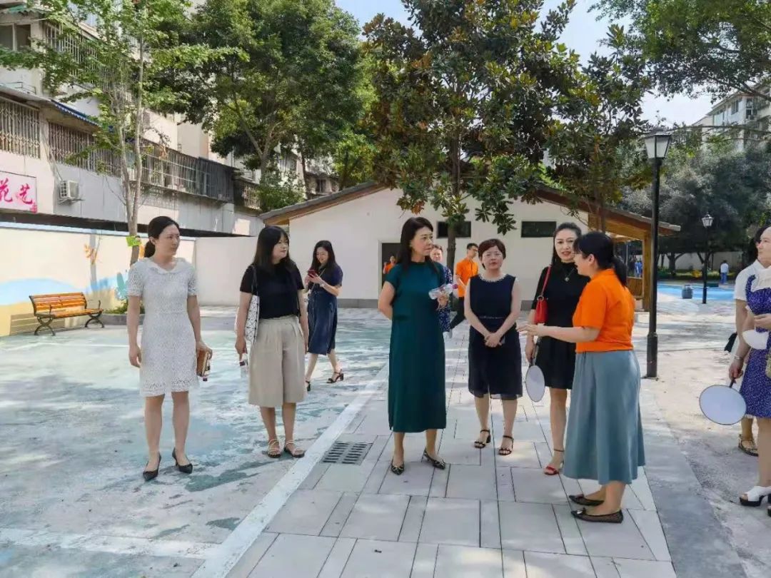 儿童友好 区政府副区长,区妇儿工委主任文华调研指导锦华路街道