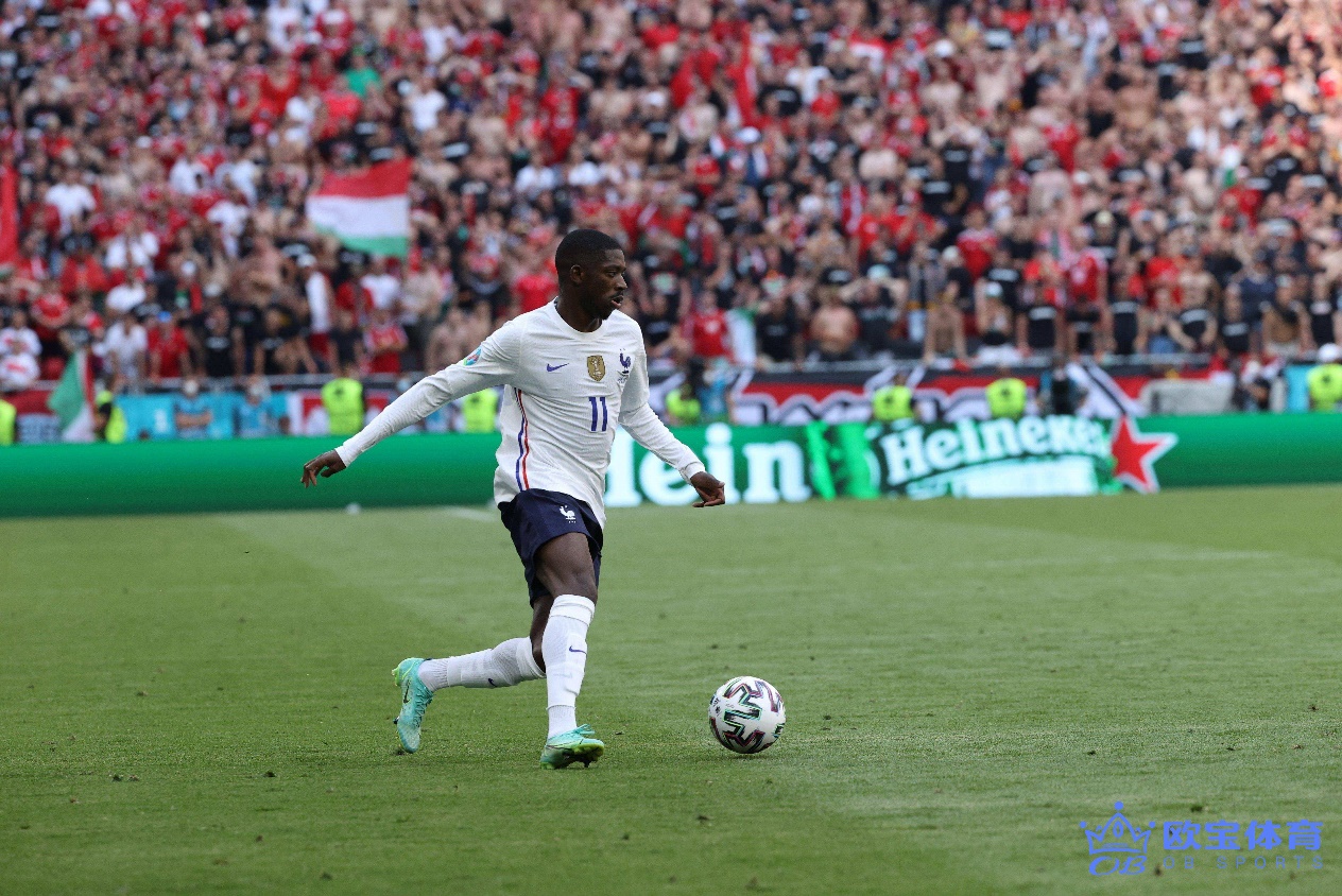 登贝莱好事将近,与女友完婚后续约进展顺利,降薪续约五年