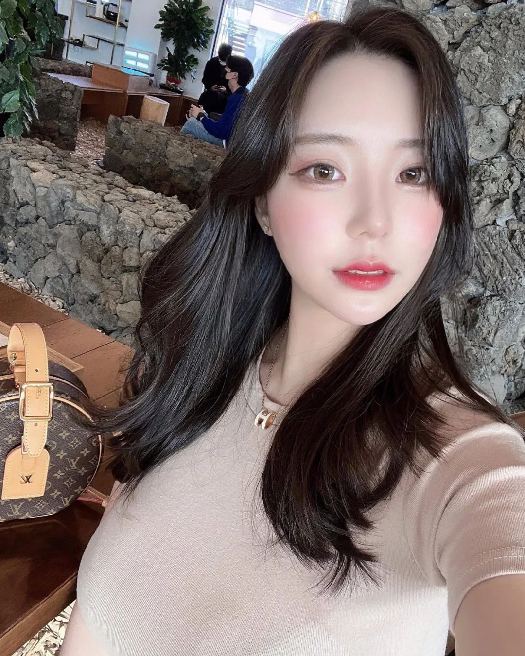 有颜值有身材d罩妹纸