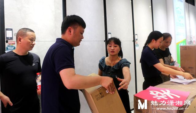 宏陶陶瓷新化旗舰店:让利顾客 服务社会