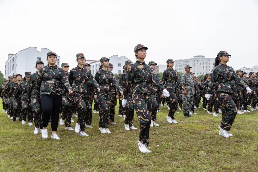 句容市实验高级中学图片