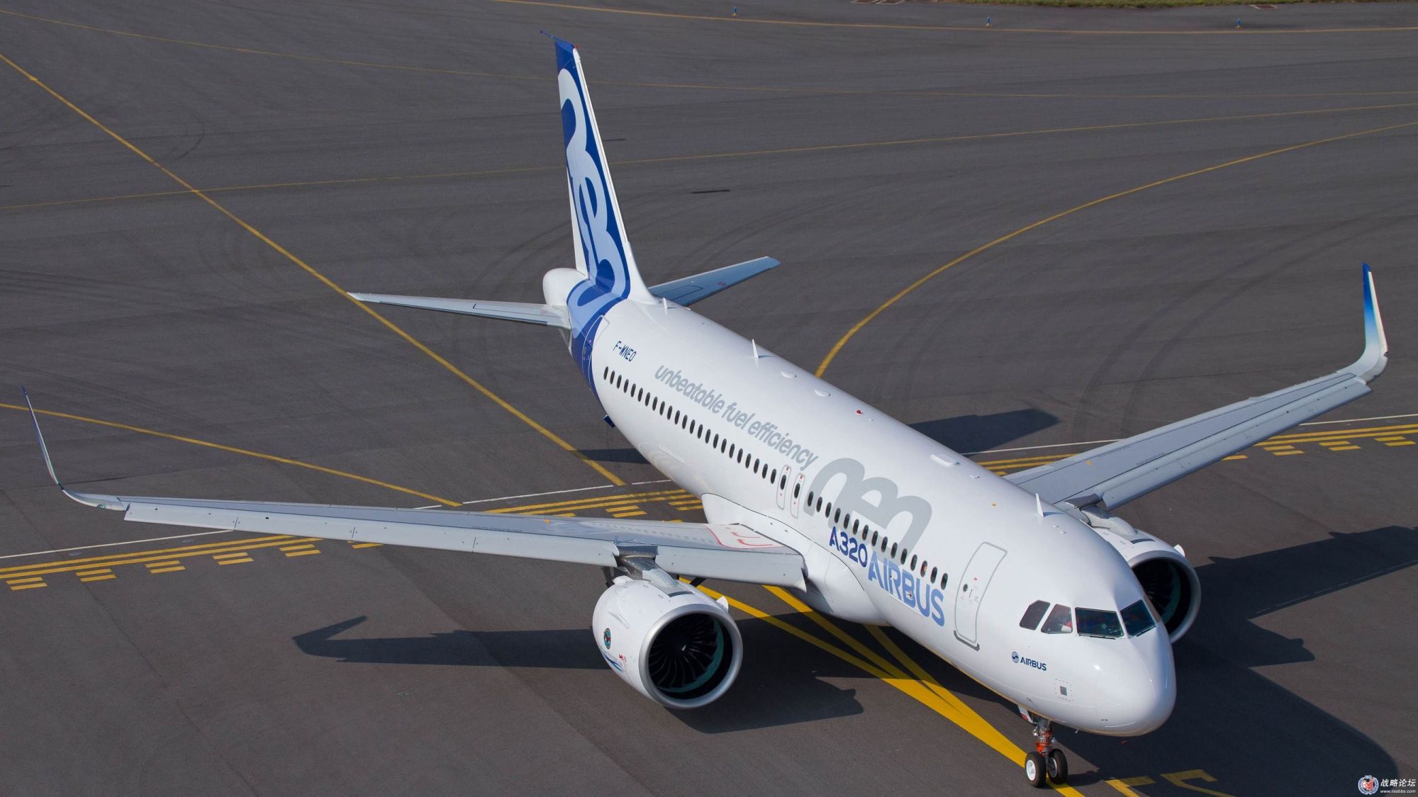 客机的引擎安装在机翼下面和机身尾部有什么讲究?