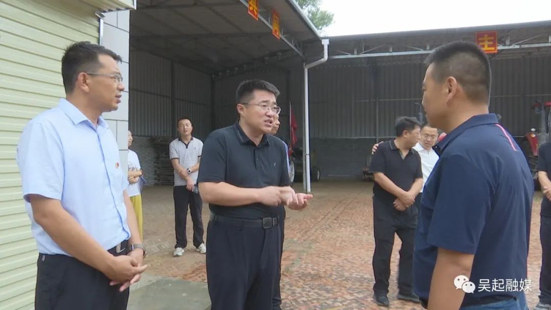 吴起县委书记张宏江深入吴起街道,吴仓堡镇调研指导农业农村工作