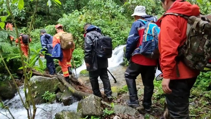 哀牢山遇难者生前照片图片