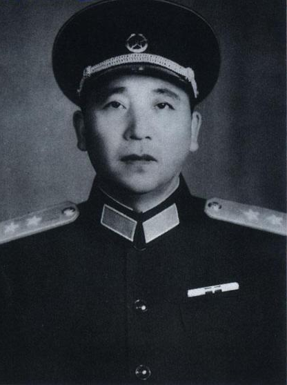 秦卫江:曾是南京军区副司令员,父亲是开国中将,弟弟是武警中将