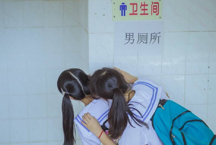 和同桌感情铁不铁,就看一起做没做过这四件事,班主任:注意距离