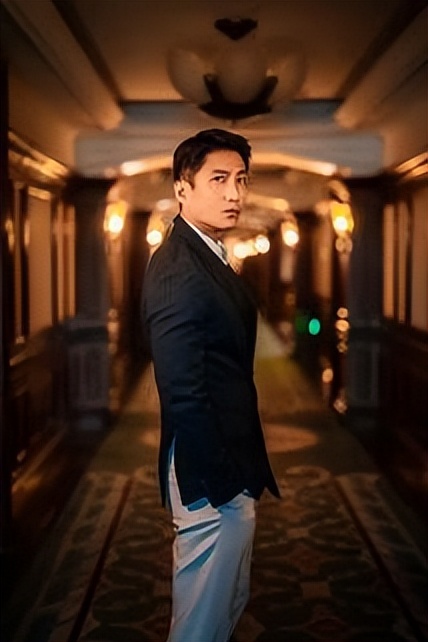 爱豆公司转型?麦尼肯娱乐签约"叔圈"演员徐丁