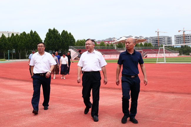 滕州育才中学校花图片