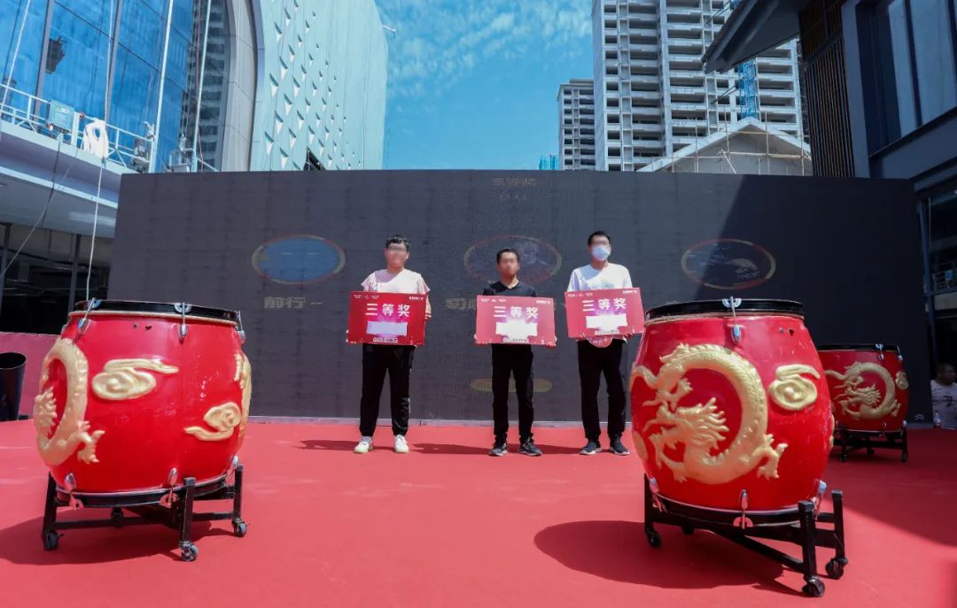 处开放仪式在一轮轮惊喜的抽奖和一段震撼大气的水鼓舞中拉开了帷幕