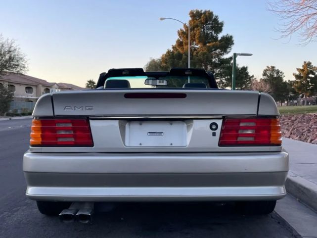 崭新的1990年奔驰sl500 amg,居然曾经是拳王座驾?