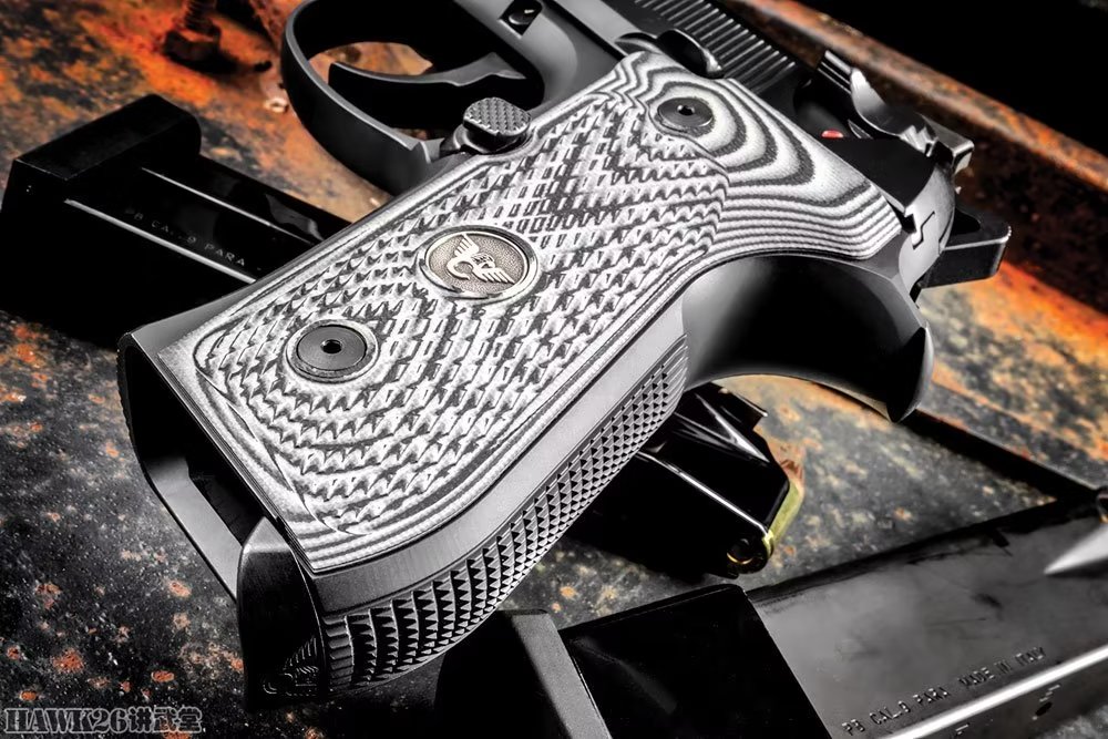 评测:威尔森战斗公司92g"百夫长战术"手枪 贝雷塔92完美改型