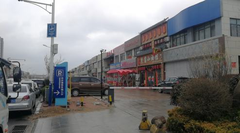 家门口"突变"停车场 1天收费30元? 正商蓝海港湾业主联名维权