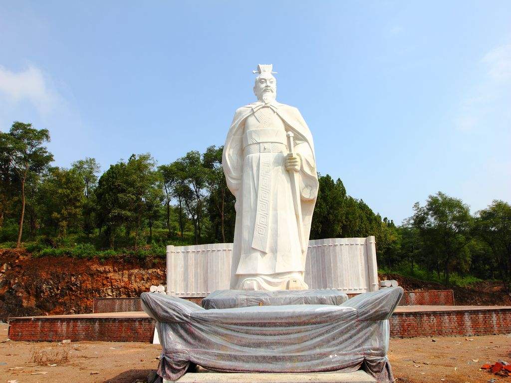 金戈铁马,气吞万里如虎说的是谁?