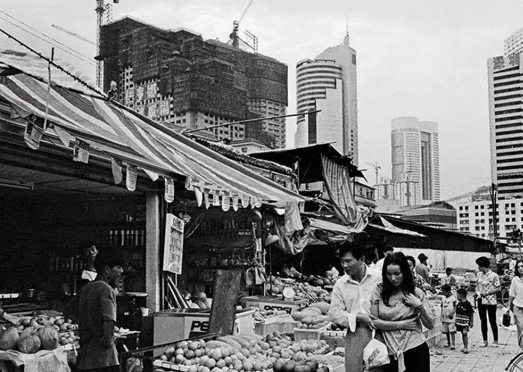 1995年深圳万人公审女恶魔,凭美色诱杀17人,比劳荣枝更恶毒!