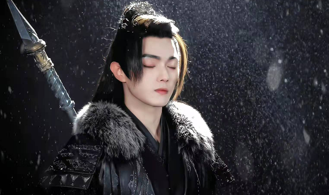 《长月烬明》还未杀青,白鹿新剧就被爆,有望与许凯三搭古装剧!