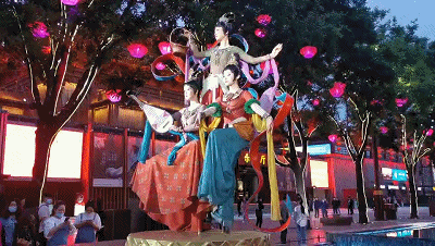 推荐郑州“孟婆”火爆全网，游客排长龙喝孟婆汤，网友：就是苦丁茶