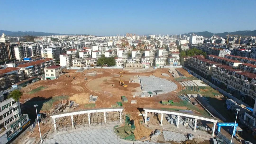 赣县人民广场即将新增345个停车位,太棒了