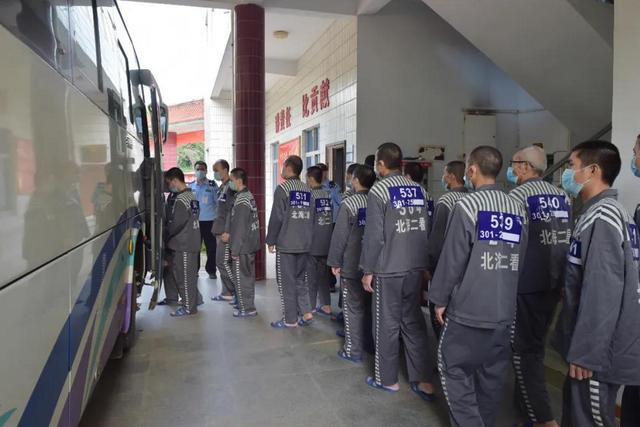 进了看守所的在押人员侦查起诉审判每个阶段都有什么忧虑的呢