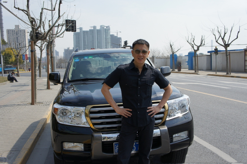 网友公认最不务正业的男艺人了,他的名字叫做冯嘉怡!