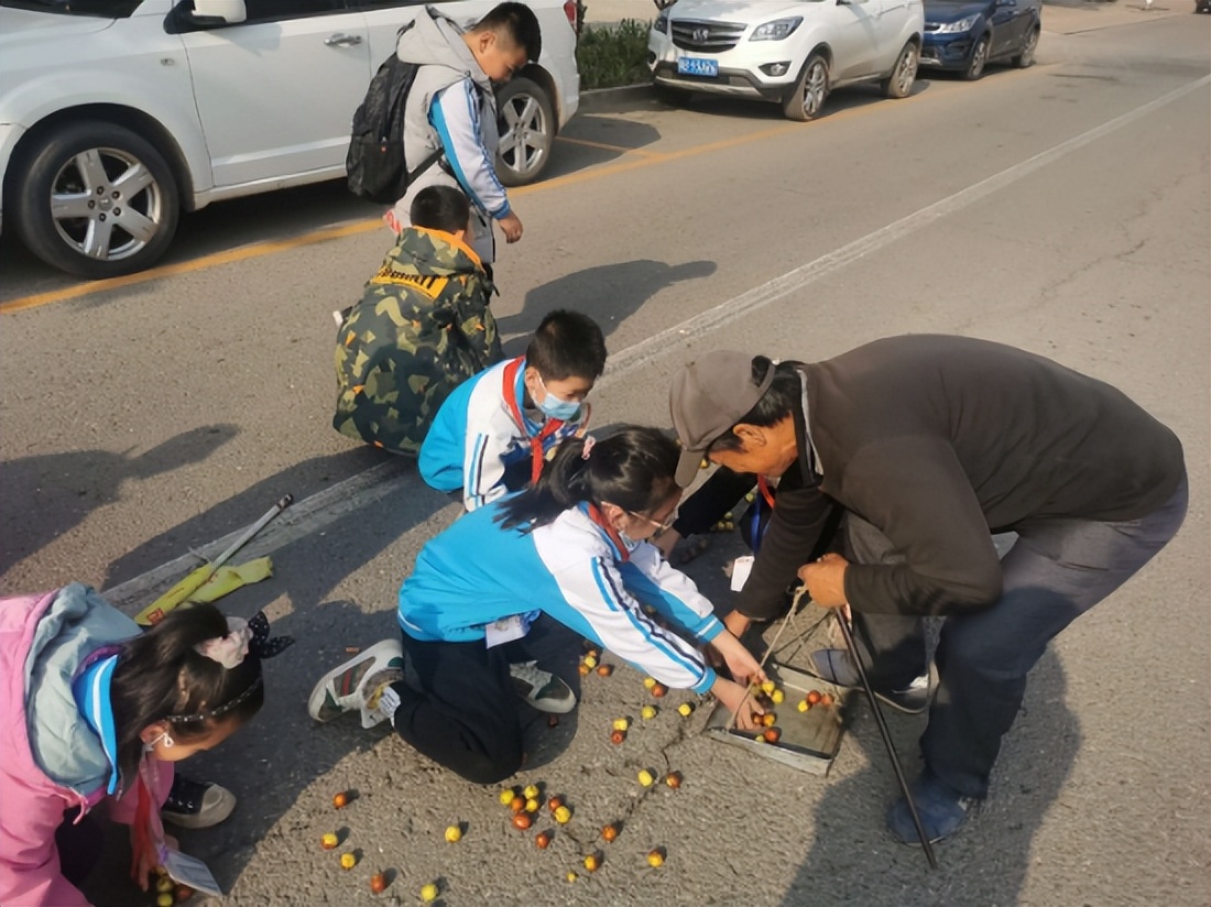 家长们要警惕:孩子遇到陌生人寻求帮助,切记3种情况"不能帮"