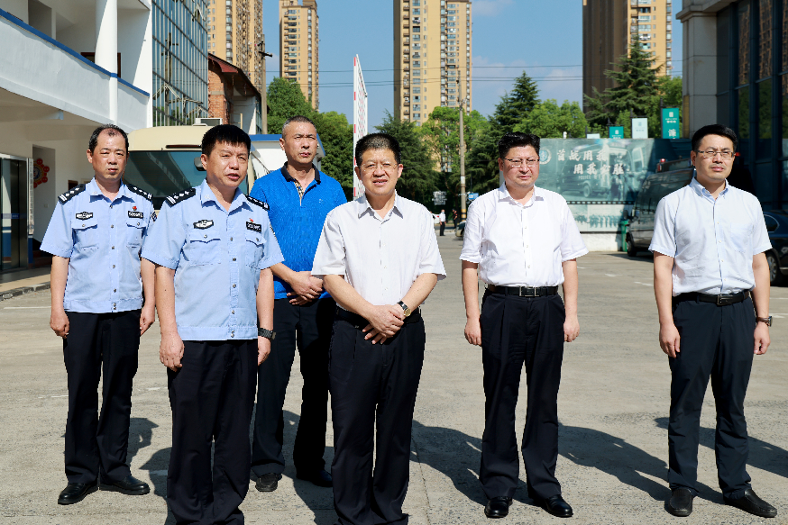 市领导严盛平来濂溪区督导调研党的二十大安保等工作