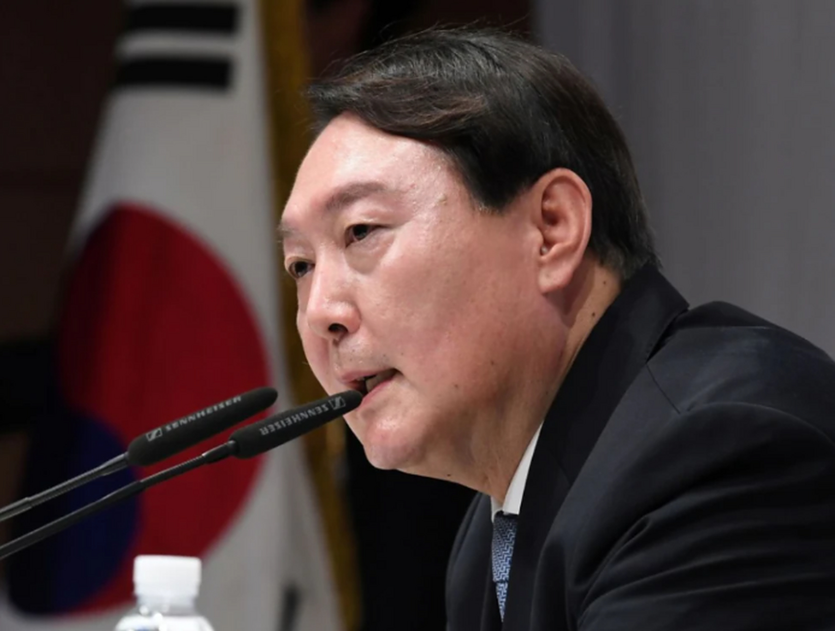 随着近年来韩国政治风向的改变,一些韩国媒体和政客开始大声疾呼,声称