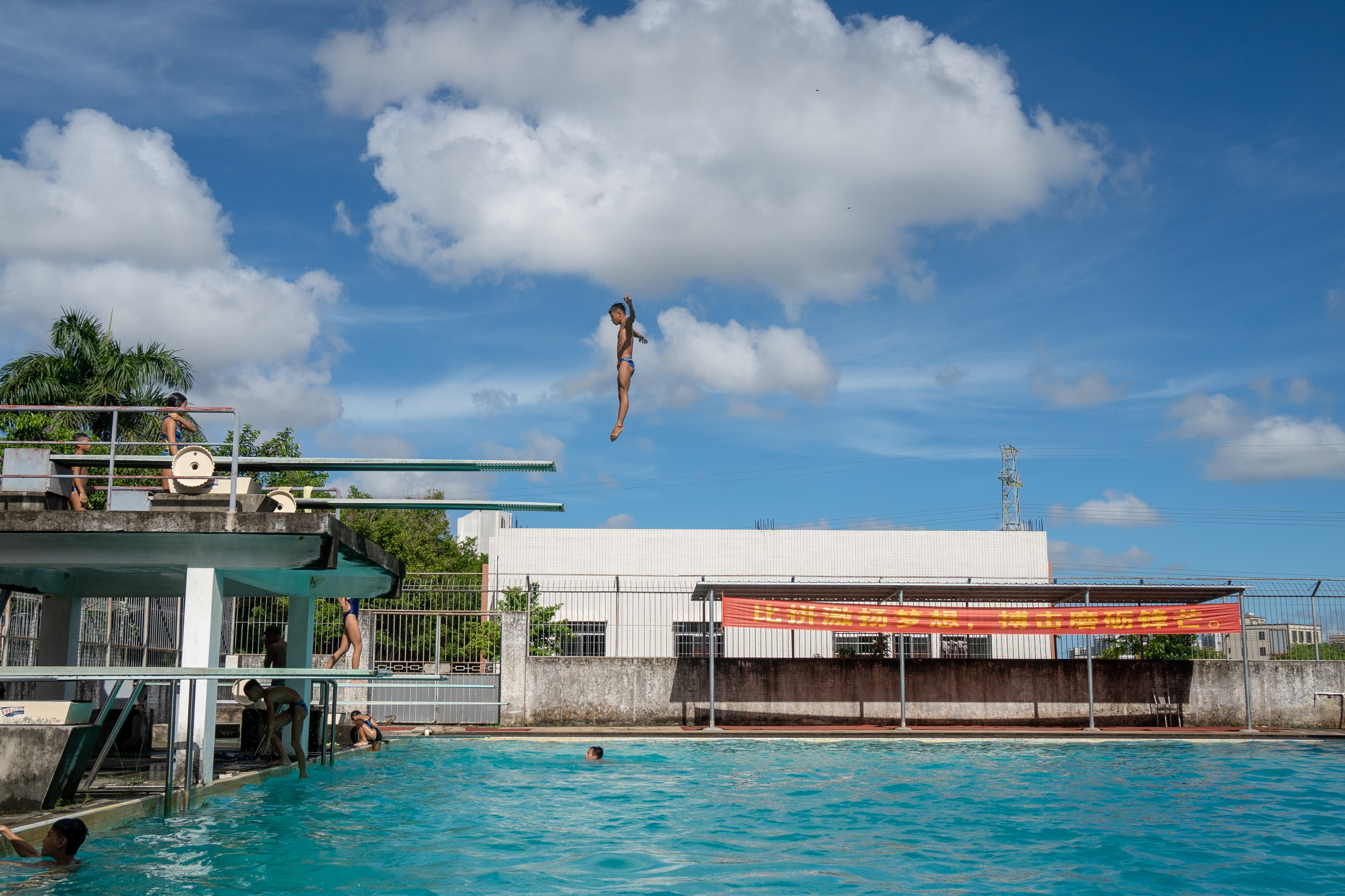 跳水——全红婵母校的开学第一堂跳水训练课