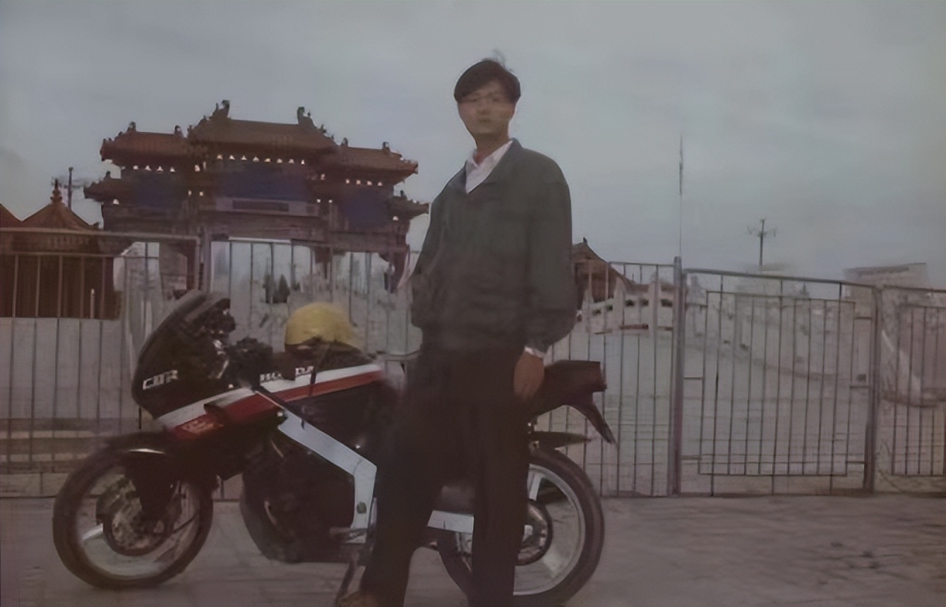 我70后河南人,科威特打工,月薪20000变2000,没钱回家绝处逢生