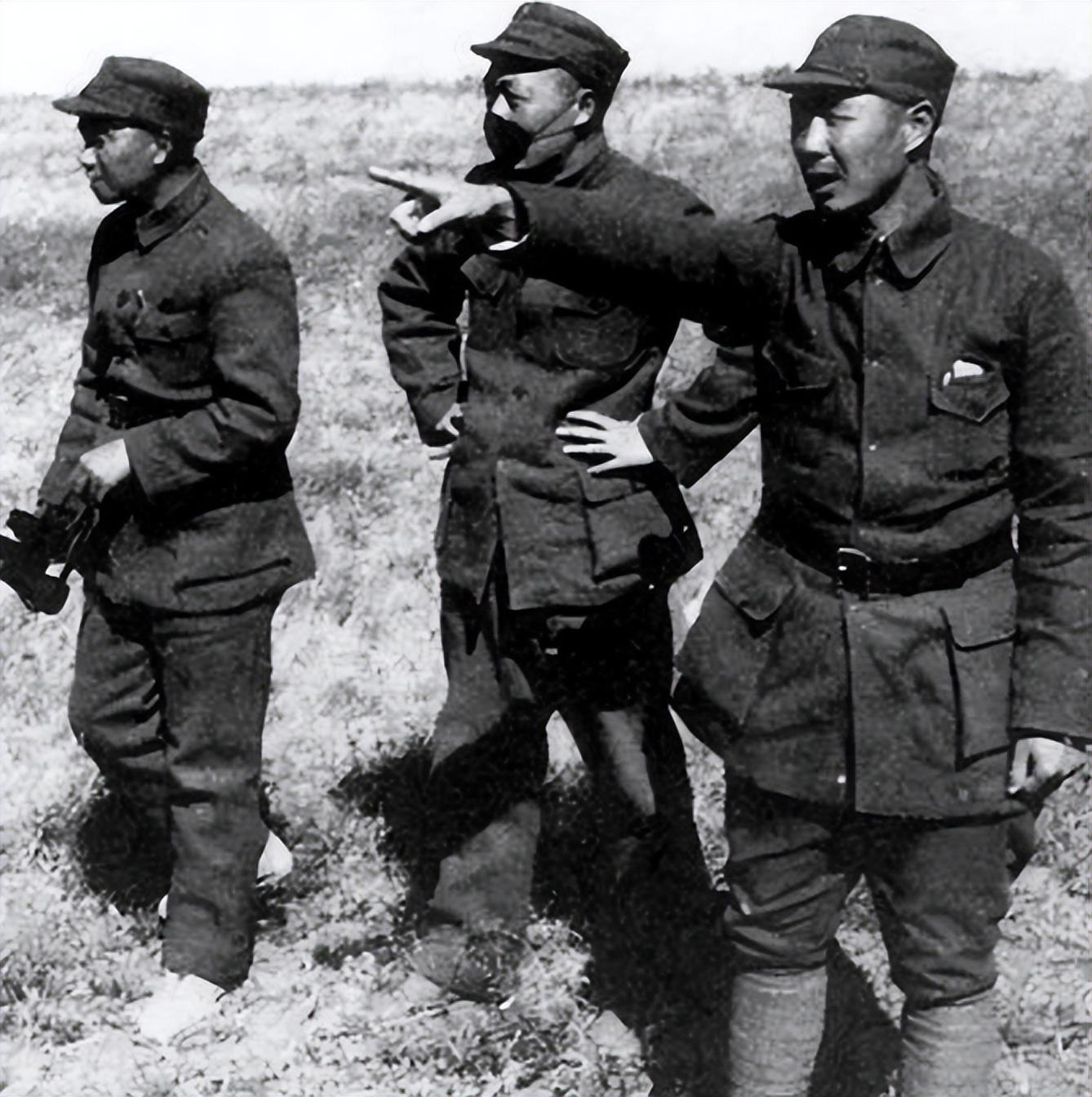 回顾:杨成武半夜看到一人在小解,姿势奇怪,当即下令:撤退,有日军