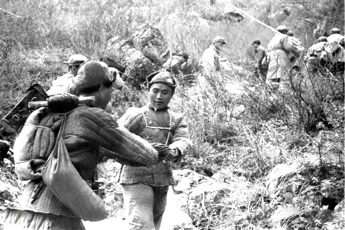 血战三所里,松骨峰阻击战,这才是人民志愿军