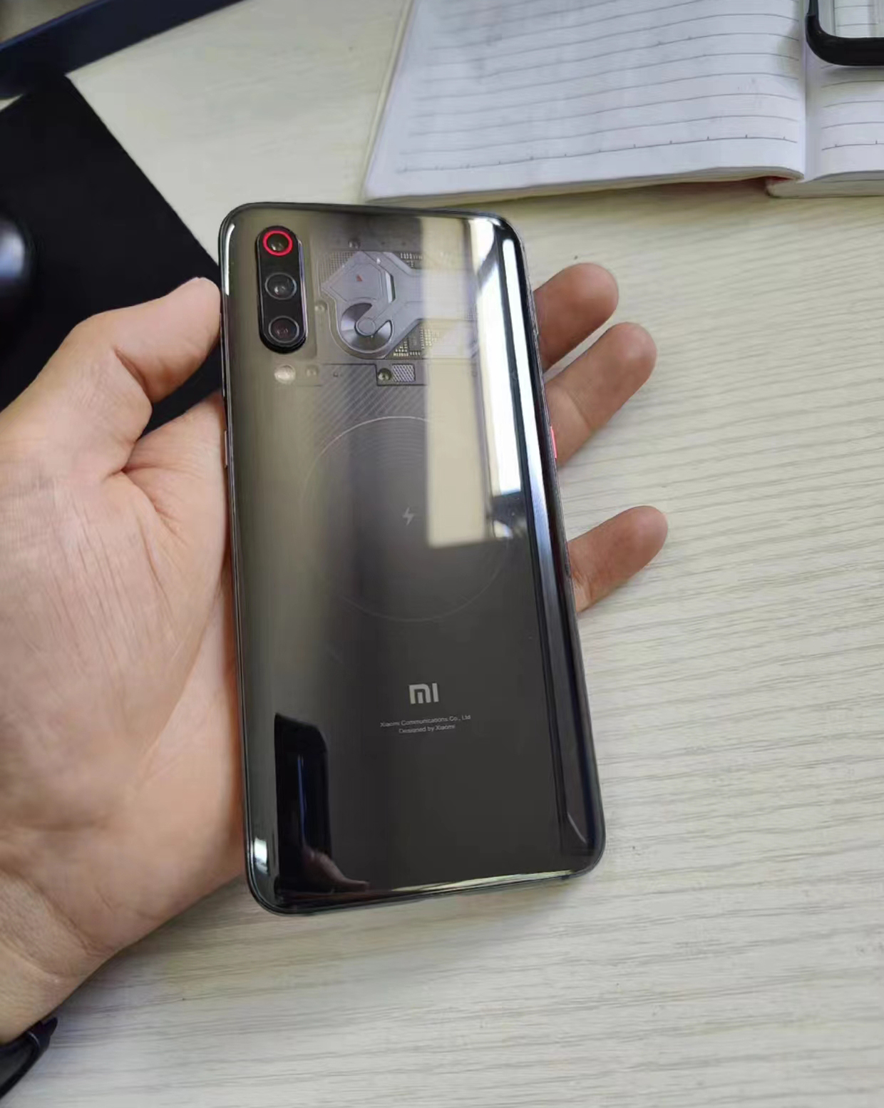 被遗忘的一代神机——小米9透明探索版