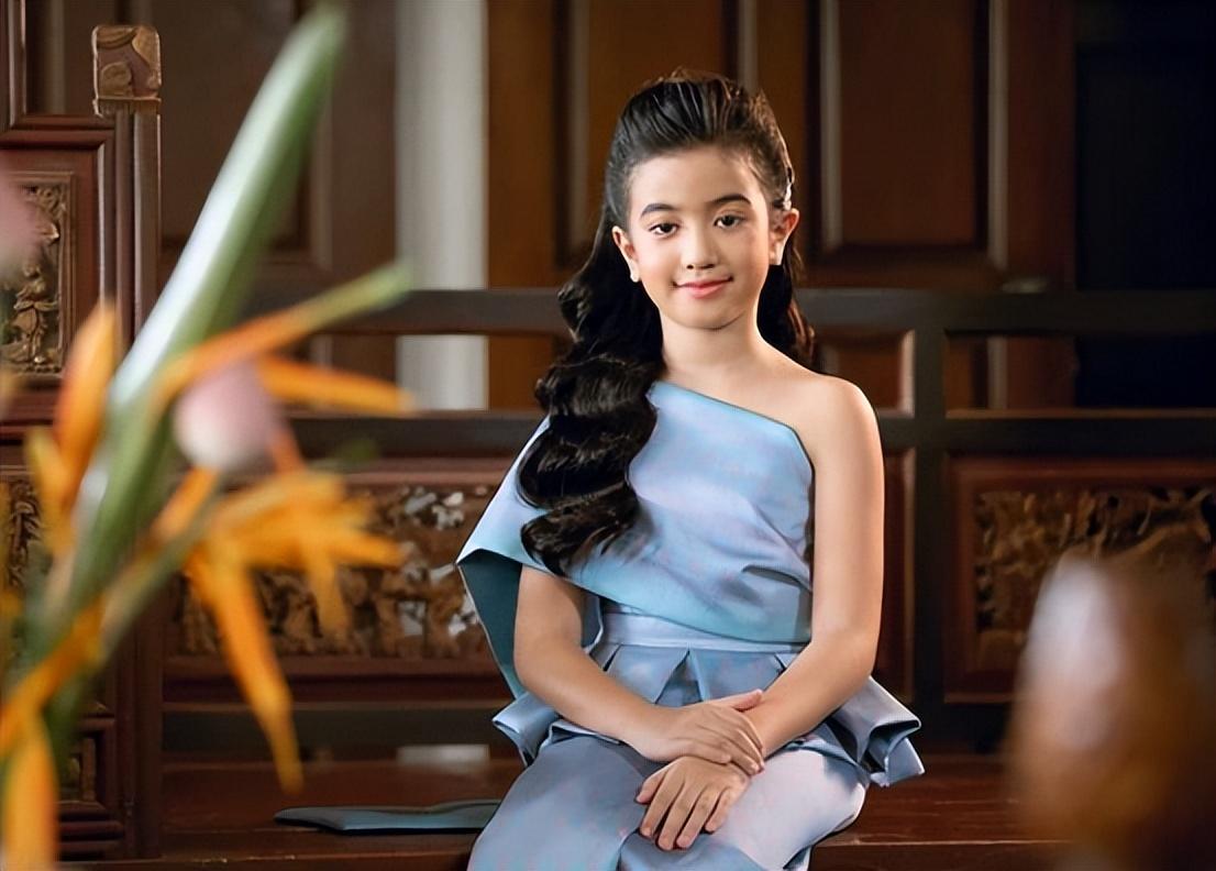11岁柬埔寨小公主在中国演唱中文歌曲惊艳！有国宝级美貌，美出圈 -6parkbbs.com