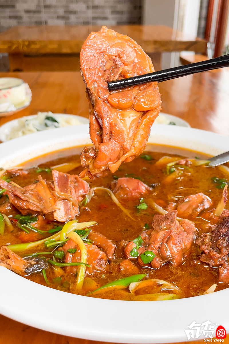 南召美食之白土岗辣子鸡,熟悉的味道!