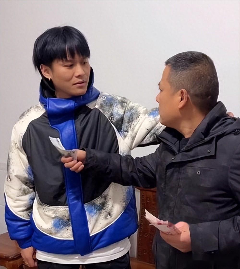 小杨哥与赵本山老师密会展望三只羊集团在东北区域的发展计划