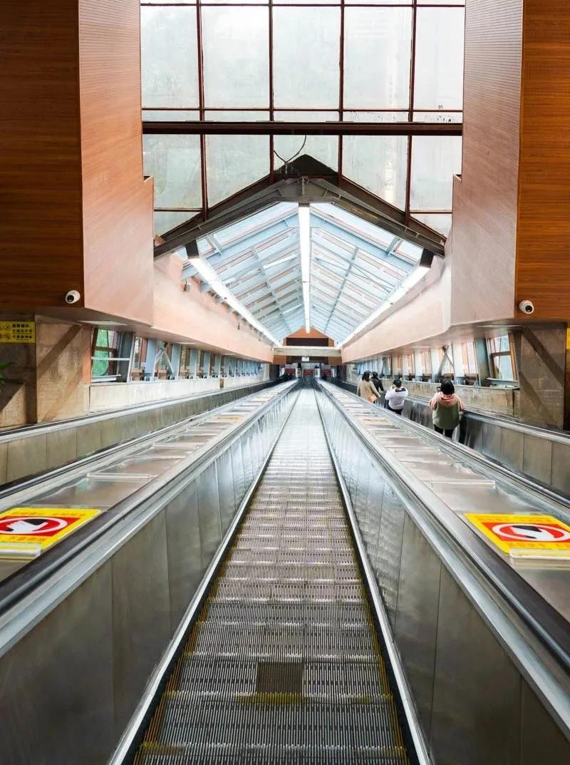 重庆皇冠大扶梯升级后亮相!赶快来打卡