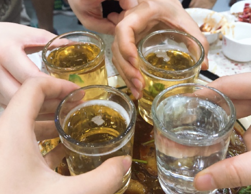 长期喝白酒和喝啤酒