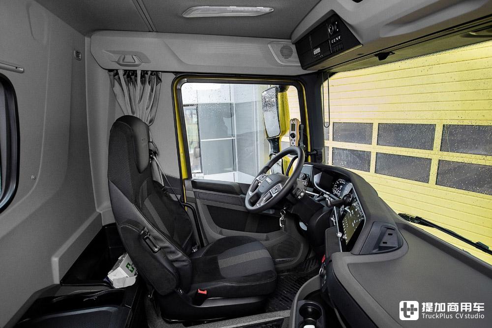 进军工程车市场,达夫卡车再推新车型,带你看xfc自卸车实力如何