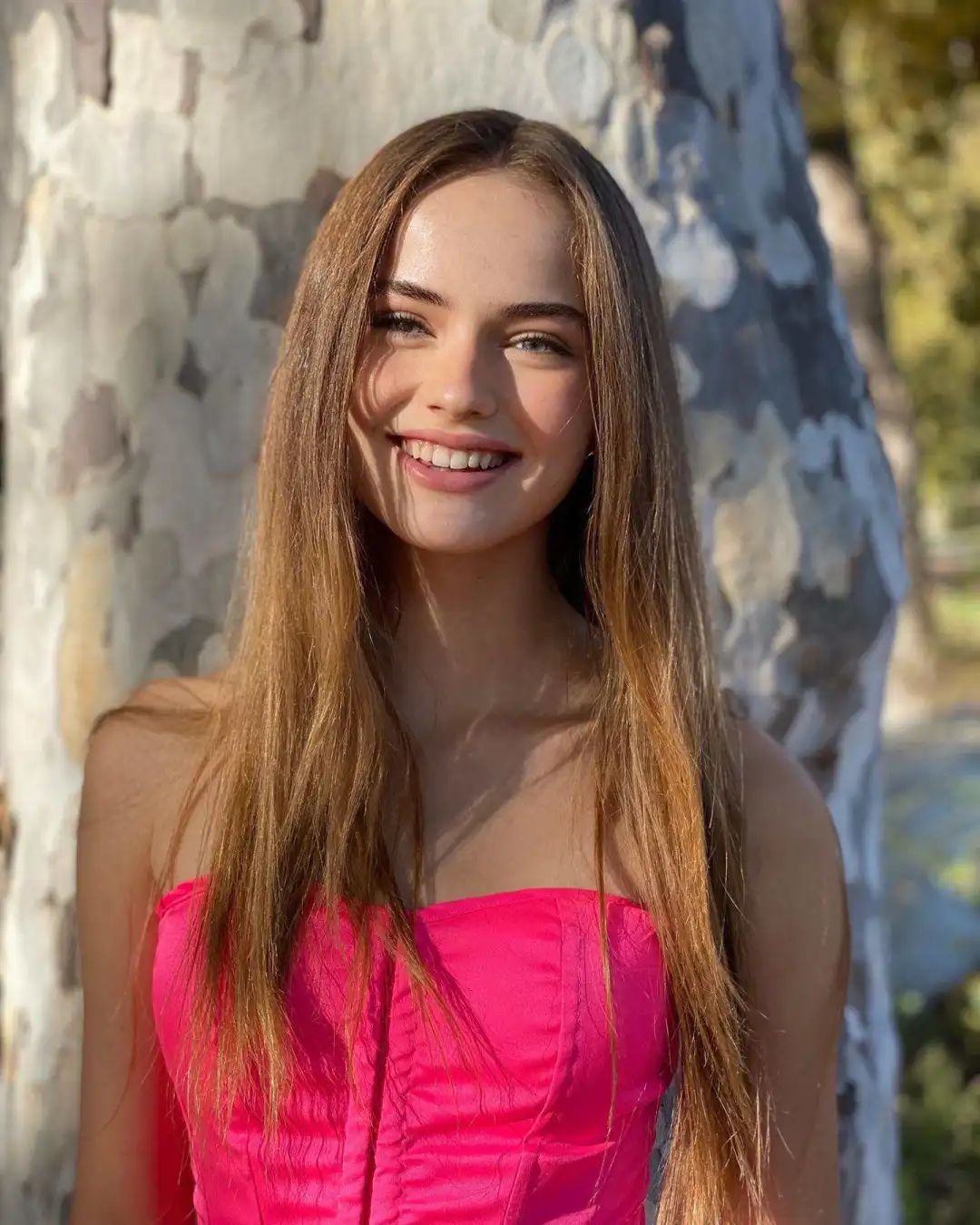 "世界第一美少女"近况曝光!273万网友每天催更:请用神颜鲨我