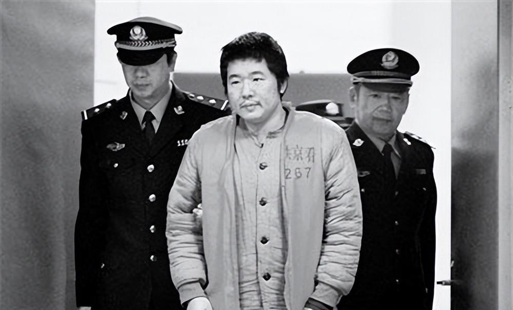 1993年中俄列车大劫案:6天6夜没有警察,4伙劫匪轮流洗劫旅客