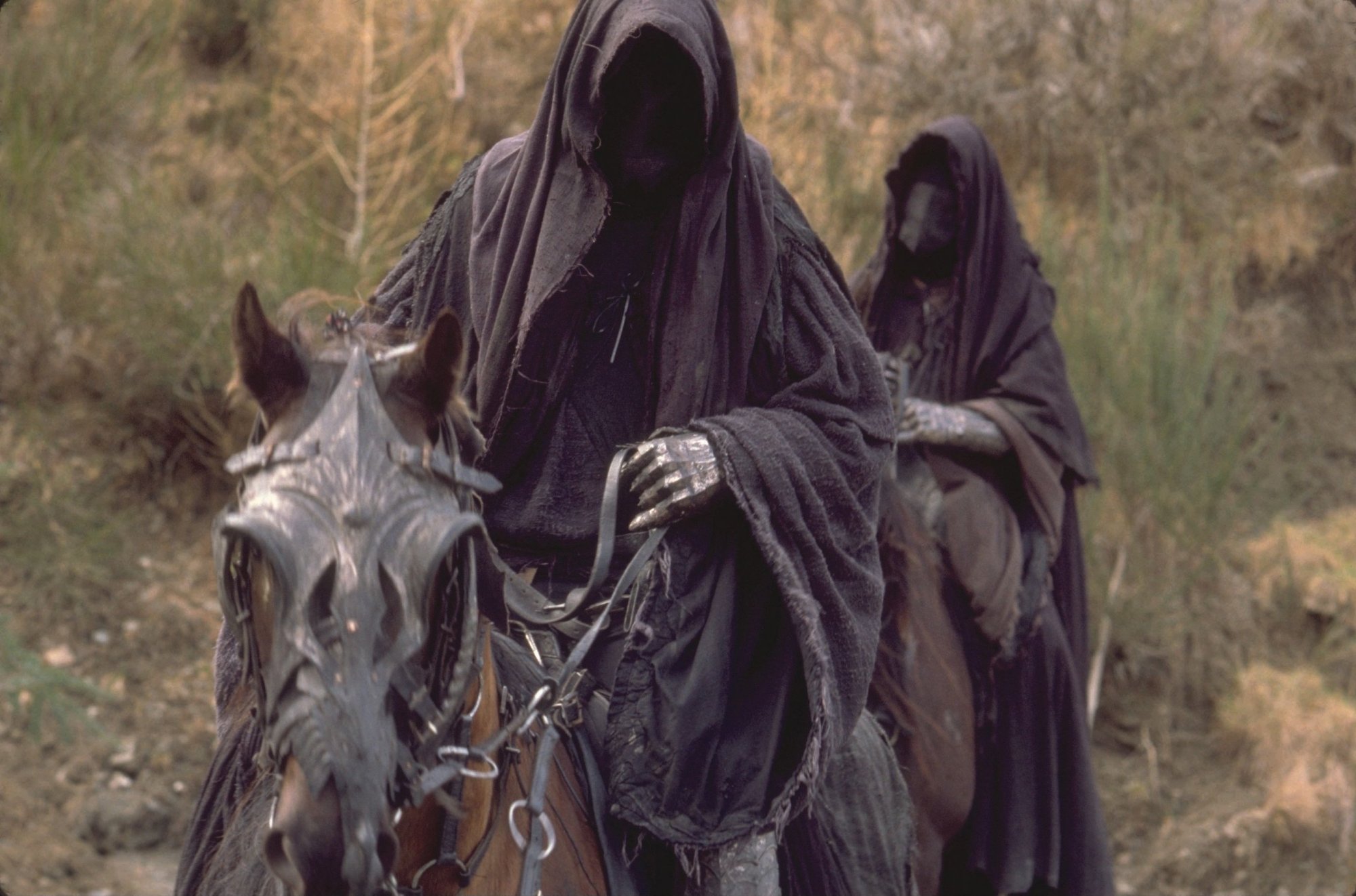 指环王:索伦被砍掉手指就挂了, 反派大boss真的如此不堪一击吗?