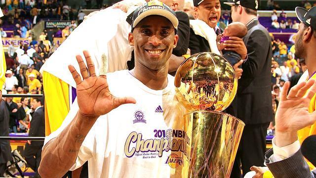 科比三连冠时期的数据如何,真的是抱大腿夺冠的吗?