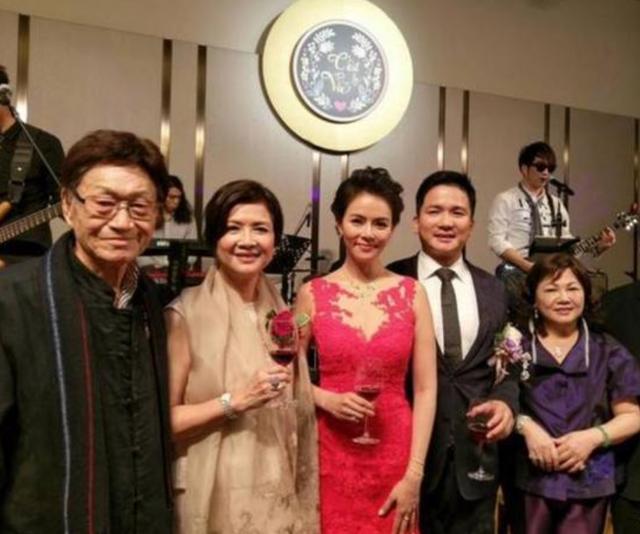 体育主播傅达仁,现任妻子和小三过得很幸福,后"被"安乐死