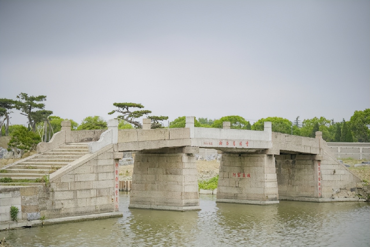 有人自愿捐赠银洋千块新建万安桥,见证苏州相城渭塘的烽火岁月
