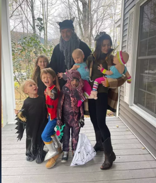 资深男星亚历鲍德温(alec baldwin)在拍摄新片「rust」时,因道具枪击