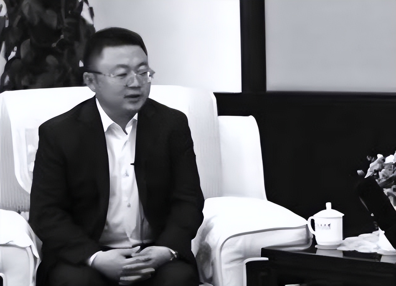 纪实:青海巨贪张标落马:四年敛财4000万,改名只为娶小老婆