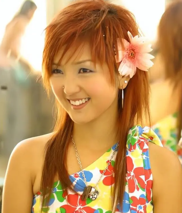 何洁---2005届第四名