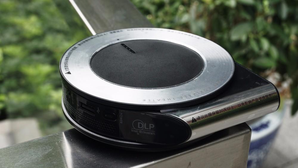 最前沿的年轻潮玩!炫酷级黑科技坚果微果i6,俘获了年轻人的心房