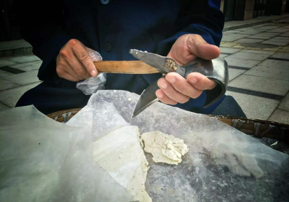 难忘童年时的"敲麻糖"