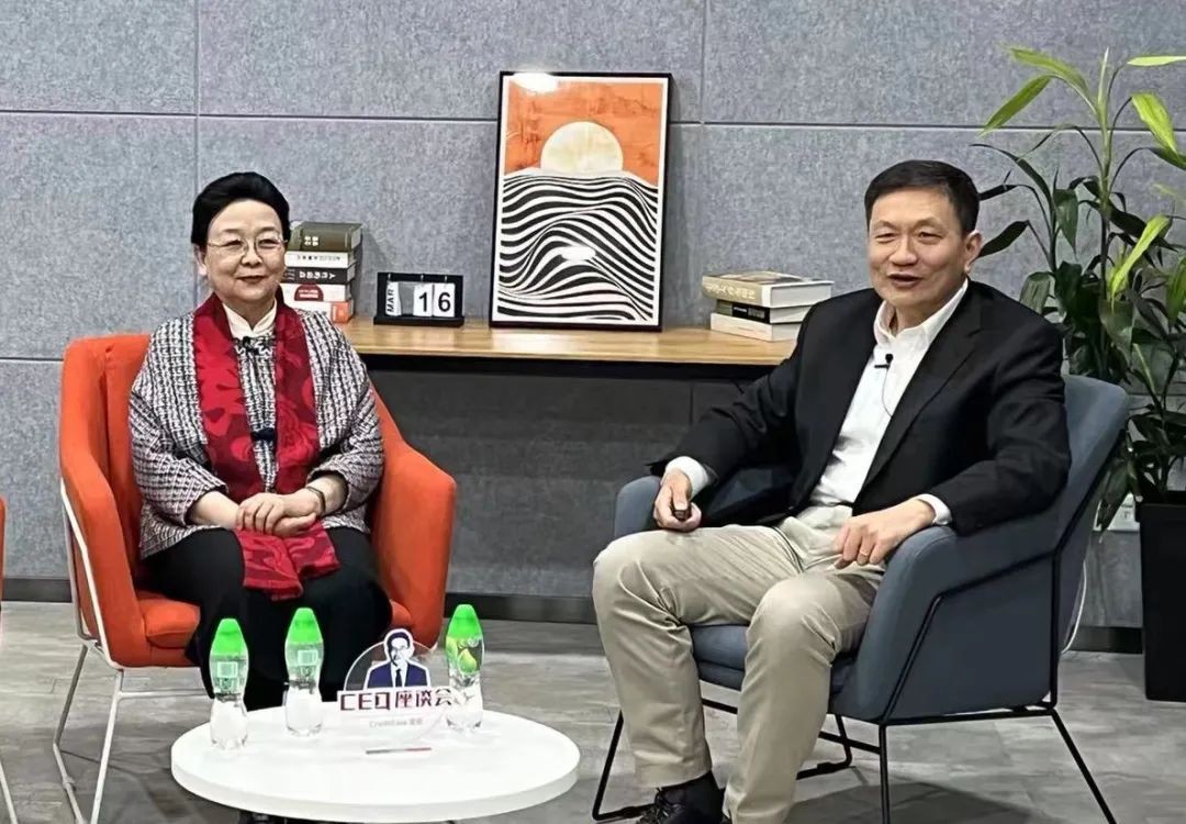 宜信唐宁对话清华教授刘玲玲—如何理解社会经济发展大趋势