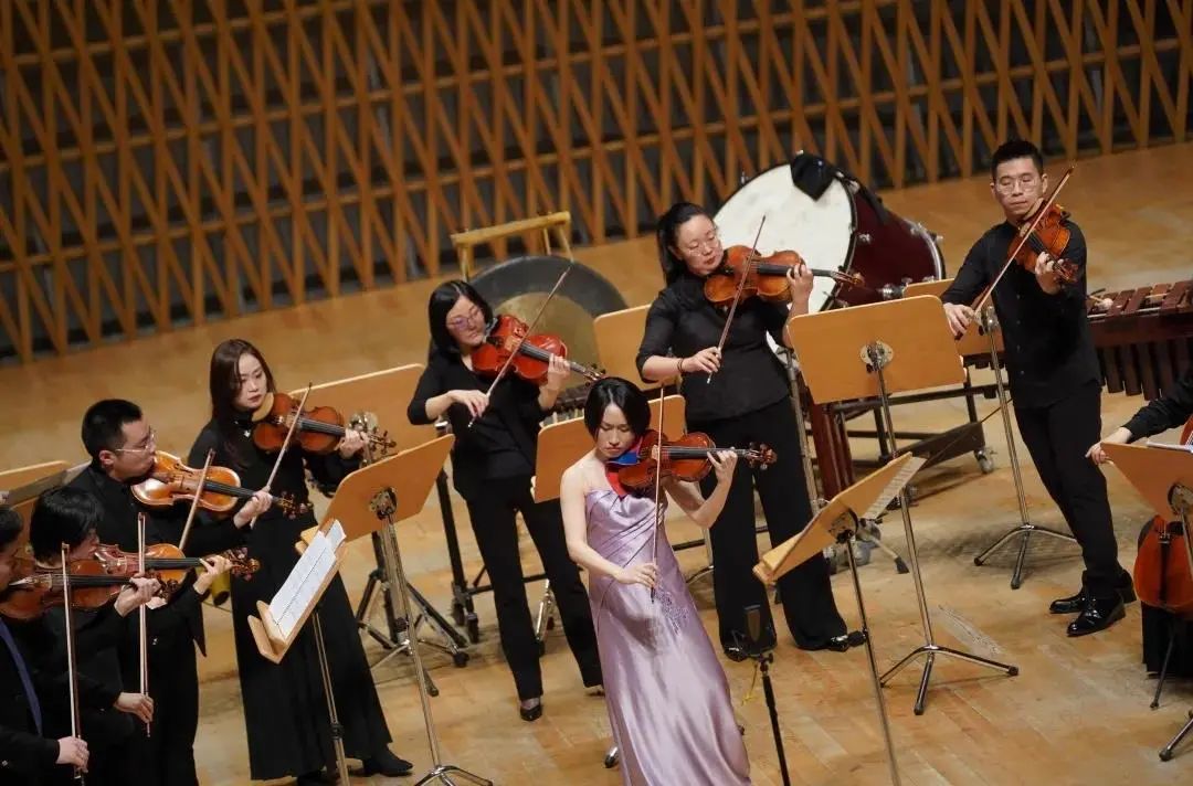 与谢欣一同抵达皮娜·鲍什舞蹈的思想之境,听王之炅